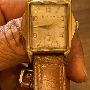 1940s Bulova men’s winding wristwatch.